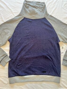 Men Small Univibe Cowl Neck Long Sleeve TShirt With Front Pocket